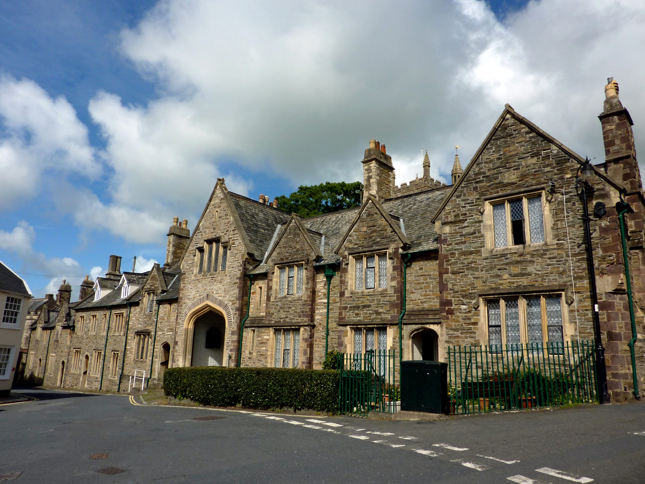 Feoffee Cottages, Pilton