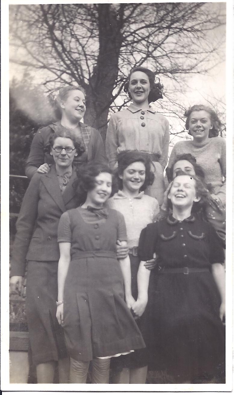 Pilton Glove Factory Staff in 1940