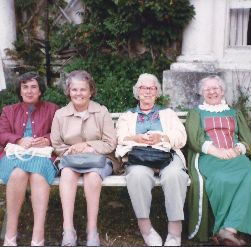 Ladies at the Pilton Festival 1982 Gypsy Barbecue Bradiford House July 10th