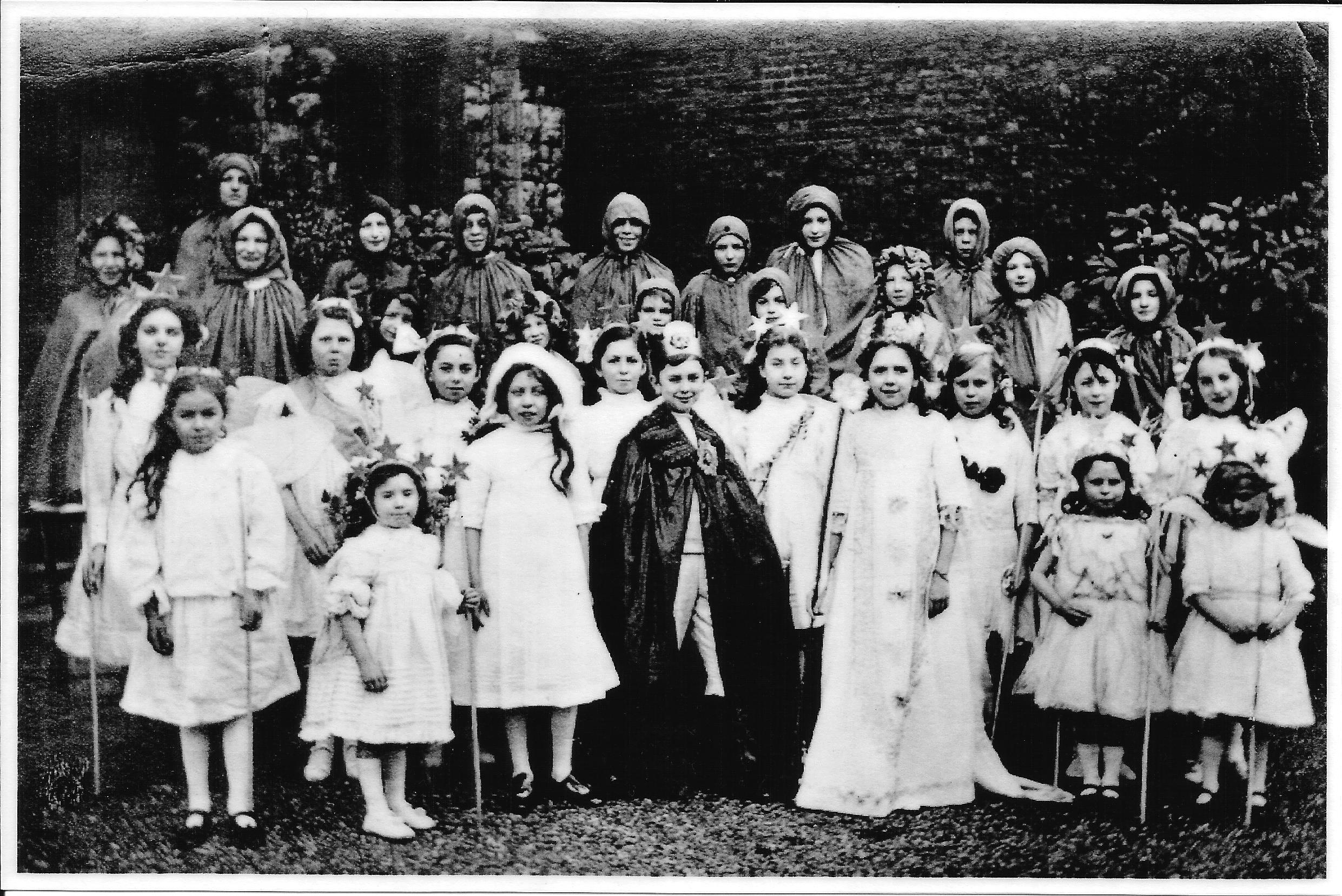 Play by the girls of Pilton School in about 1928